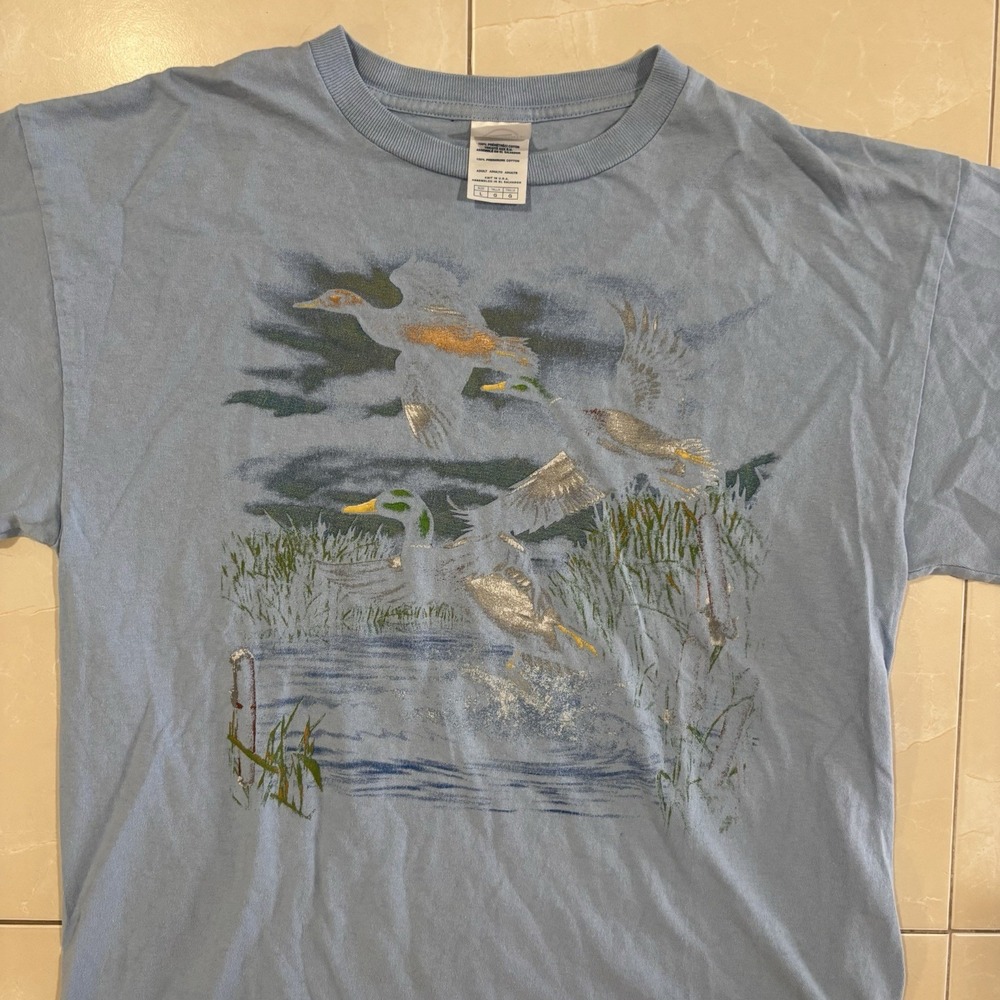 Vintage Nature T Shirt Ducks Wildlife Hunting Outdoors Blue Men's L Y2K Art Tee